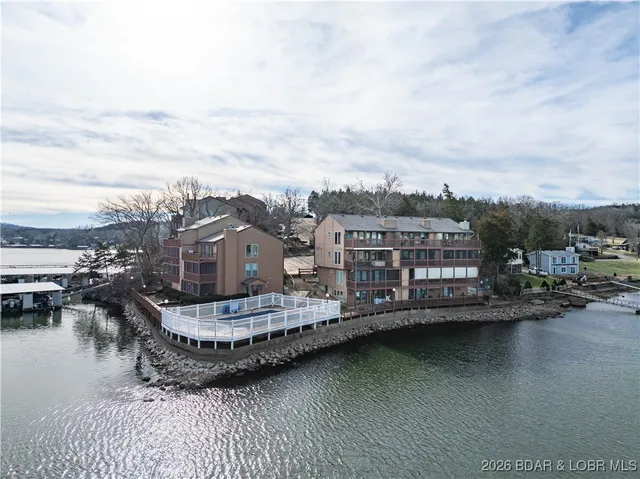 $189,900 | 99 Rock Dove Lane, Unit 2B, Camdenton, MO 65020