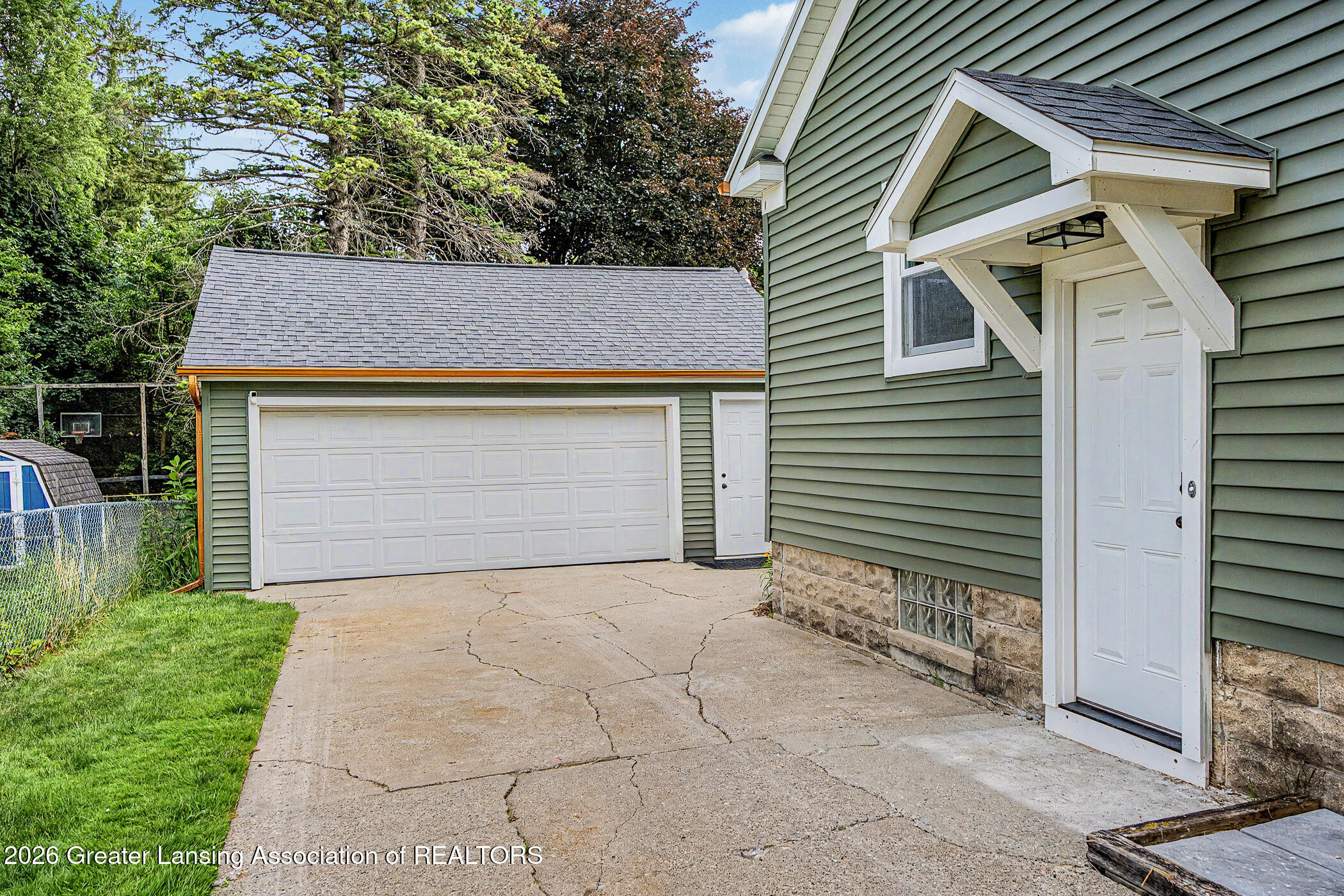 4610 Elizabeth Road Lansing, MI 48917 - Photo 32 of 38 Garage and Side Door