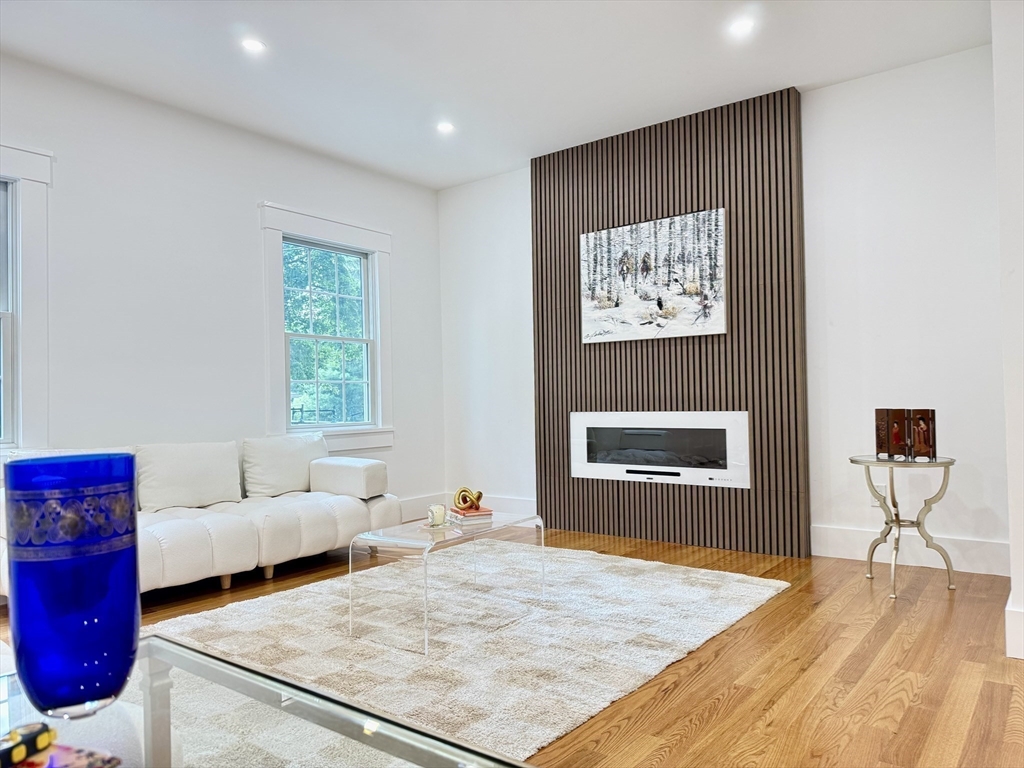 32 Hickory Cliff Road Newton, MA 02464 - Photo 9 of 42 Gallery Image 9