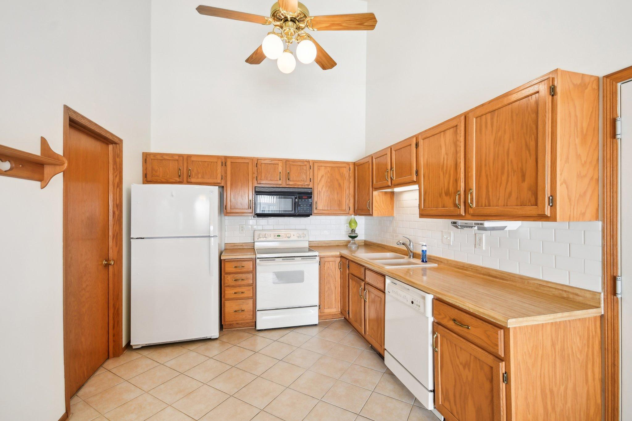 2513 Sumac Ridge White Bear Lake, MN 55110 - Photo 10 of 44 Gallery Image 10