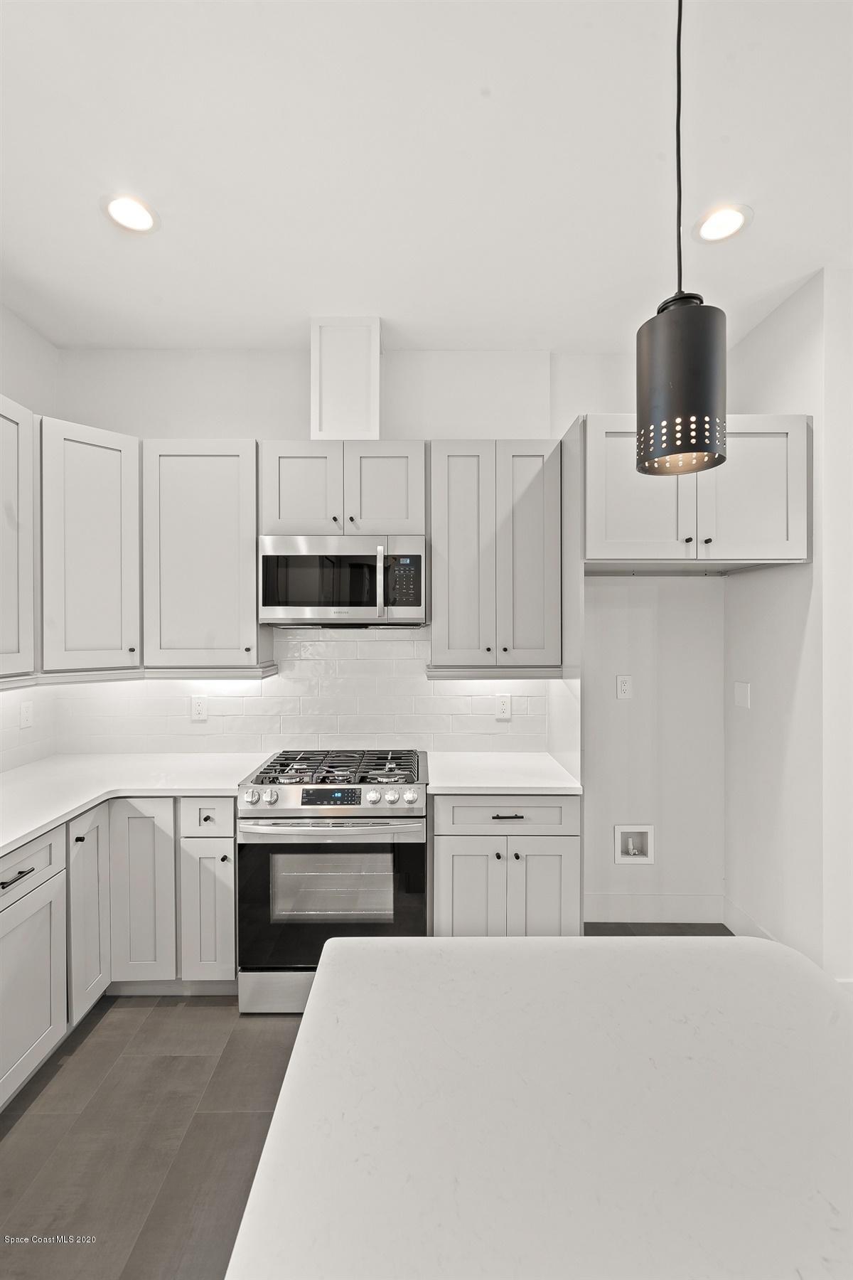 2158 Country Club Road Melbourne, FL 32901 - Photo 18 of 94 22-DSC0142835