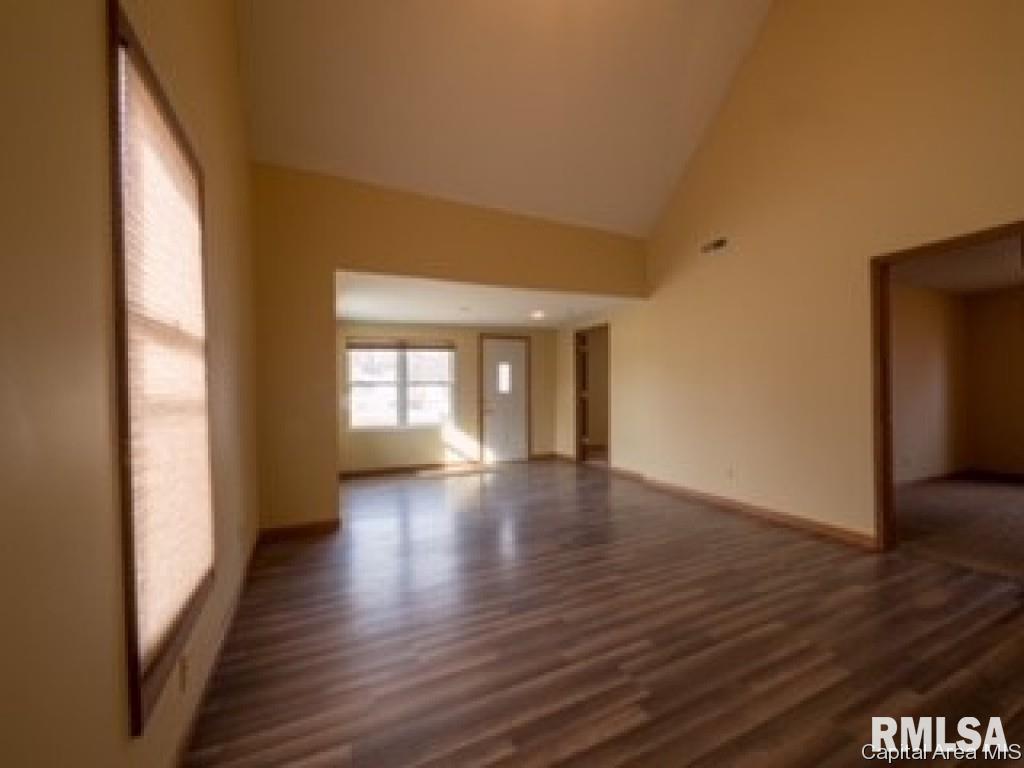 2828 South Walnut Street Springfield, IL 62704 - Photo 3 of 20