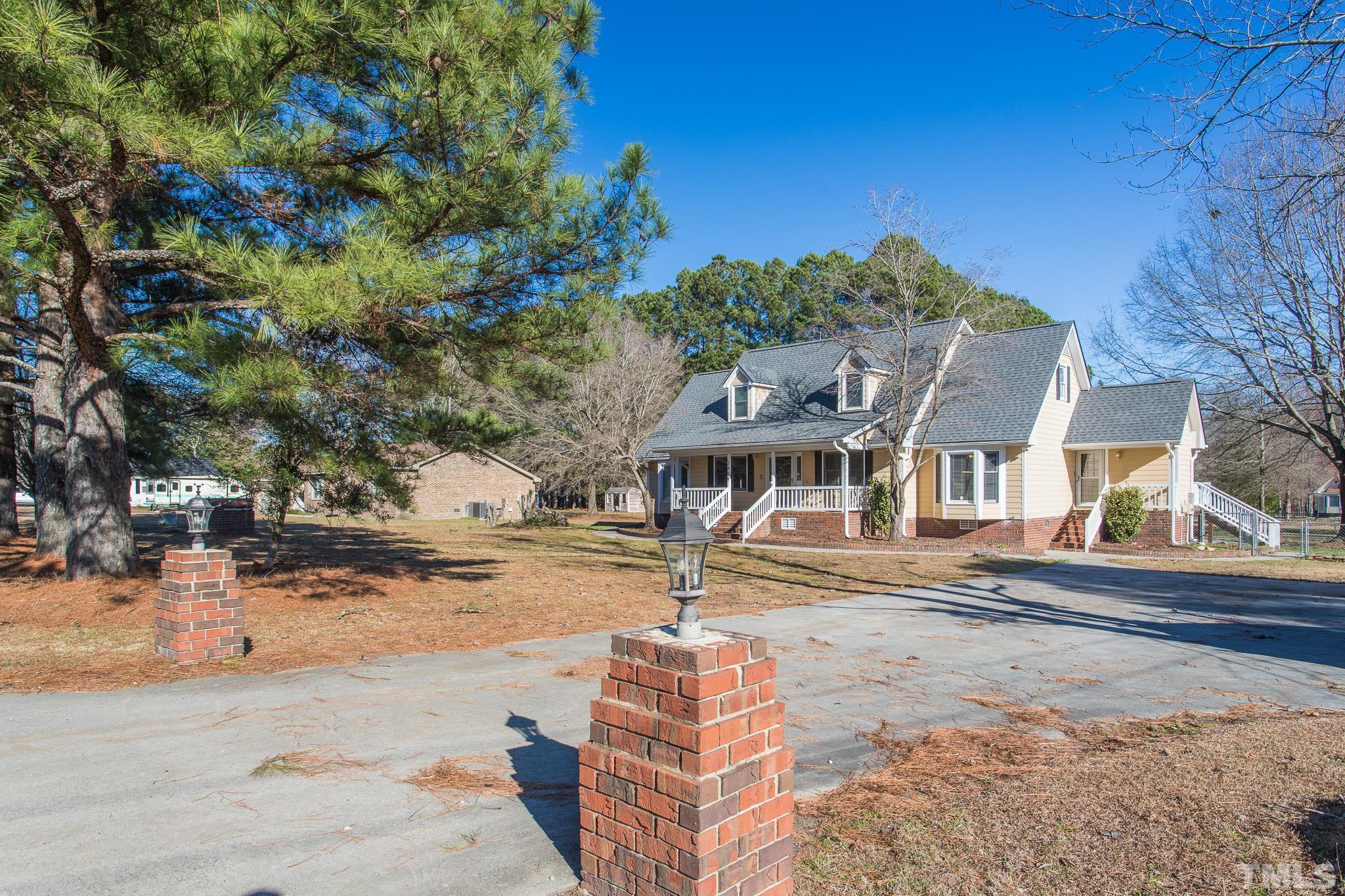 3466 Barber Mill Road Clayton, NC 27520 - Photo 4 of 30 Gallery Image 4
