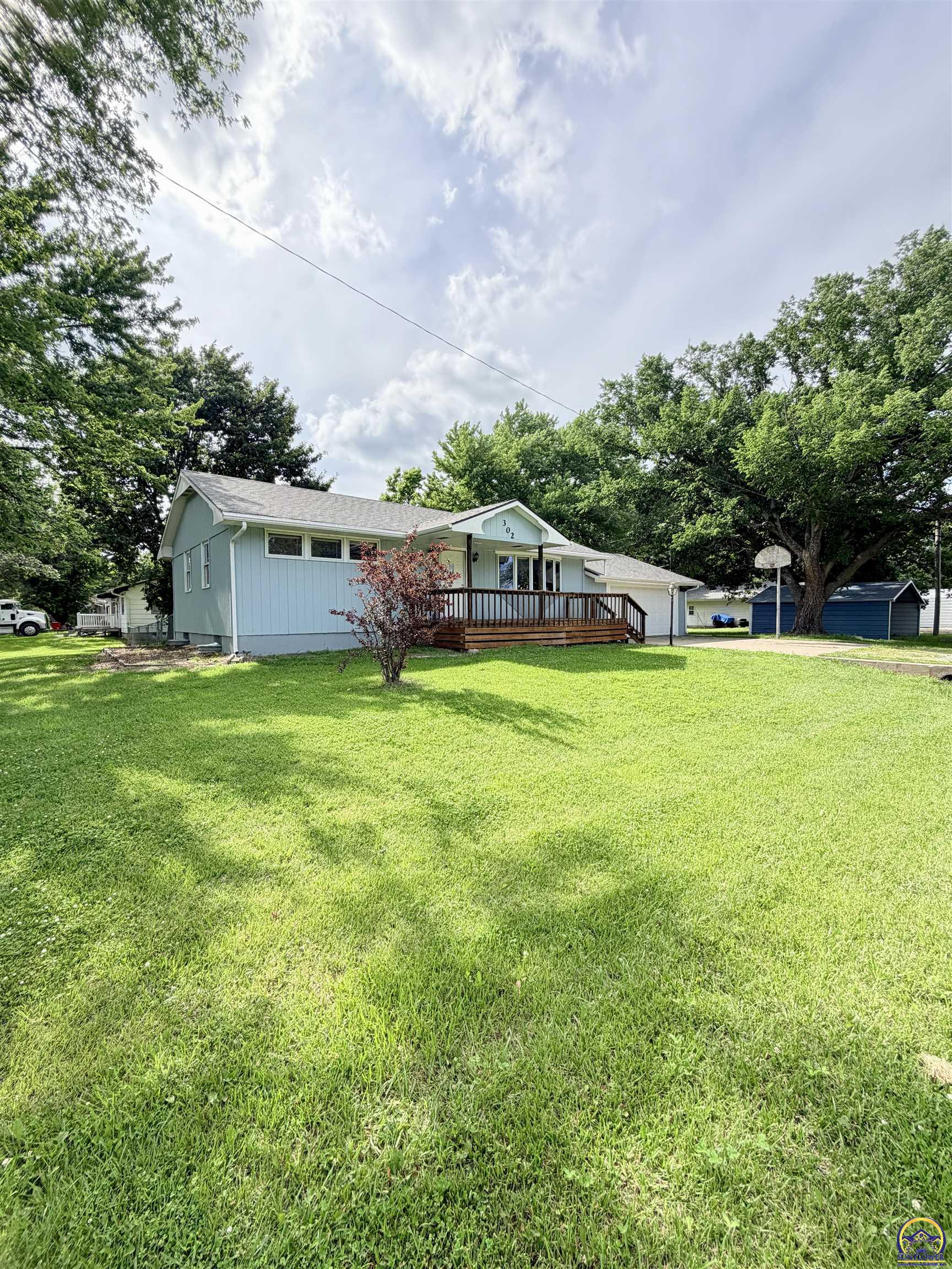 302 1st Street Americus, KS 66835 - Photo 7 of 44