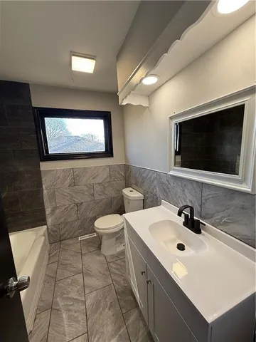 $550,000 | 5718-5720 Floyd Street, Mission, KS 66202