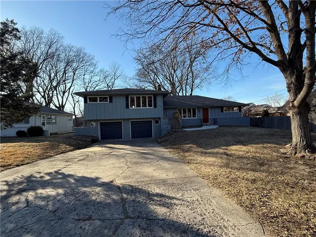 $550,000 | 5718-5720 Floyd Street, Mission, KS 66202