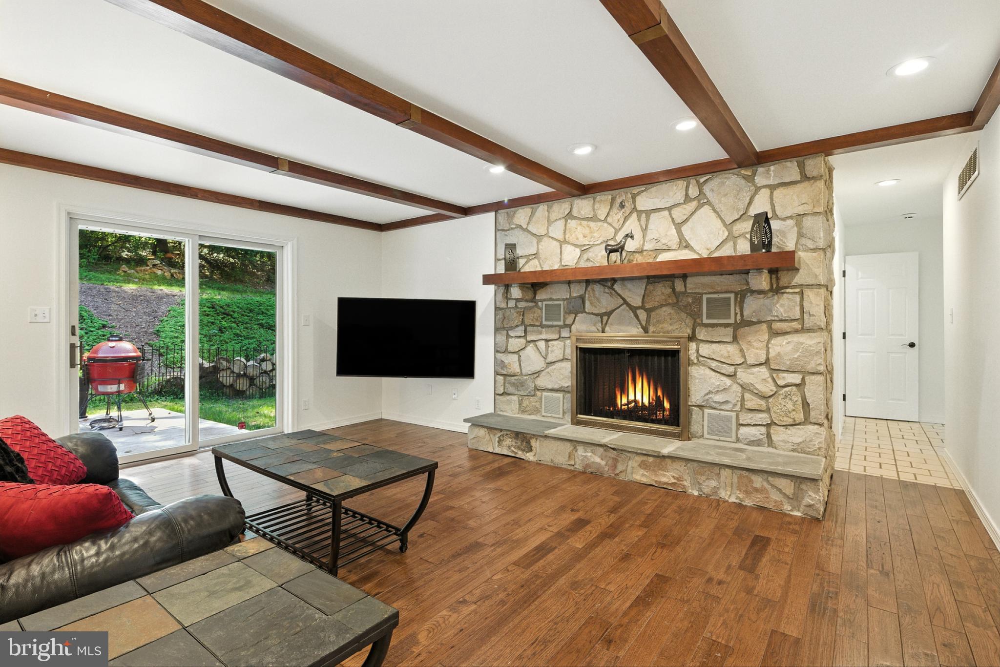 49 Fawn Drive Reading, PA 19607 - Photo 12 of 44 Family room - main level