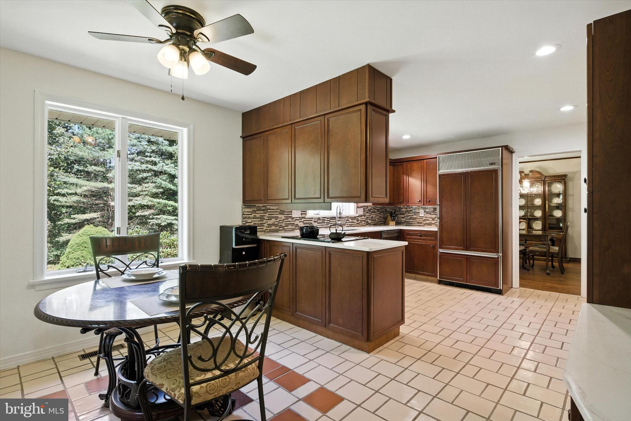 49 Fawn Drive Reading, PA 19607 - Photo 18 of 44 Kitchen - main level