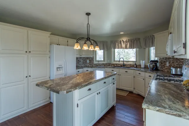 $449,900 | 35455 100th Avenue, Onamia, MN 56359