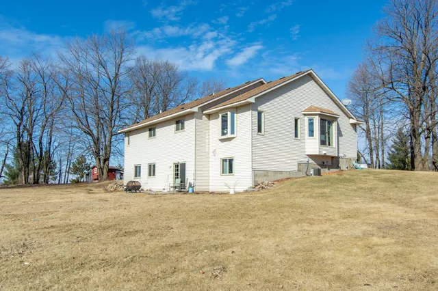 $449,900 | 35455 100th Avenue, Onamia, MN 56359