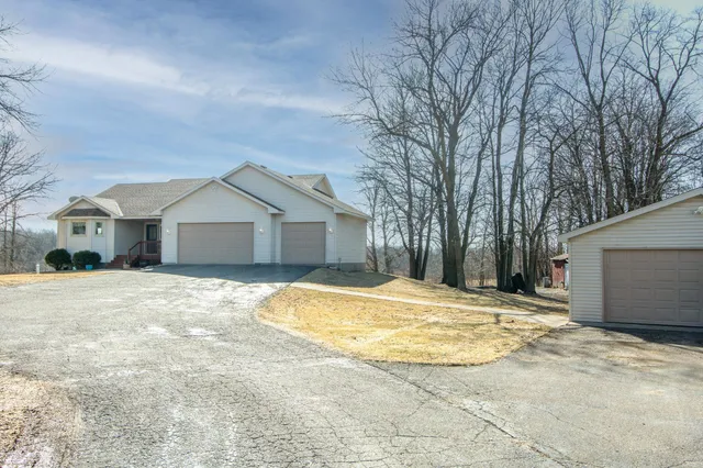 $449,900 | 35455 100th Avenue, Onamia, MN 56359