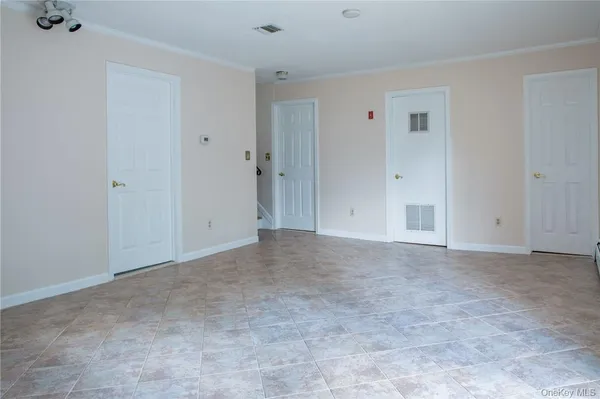 $3,300 | 8 Fillmore Court, Highland Mills, NY 10930