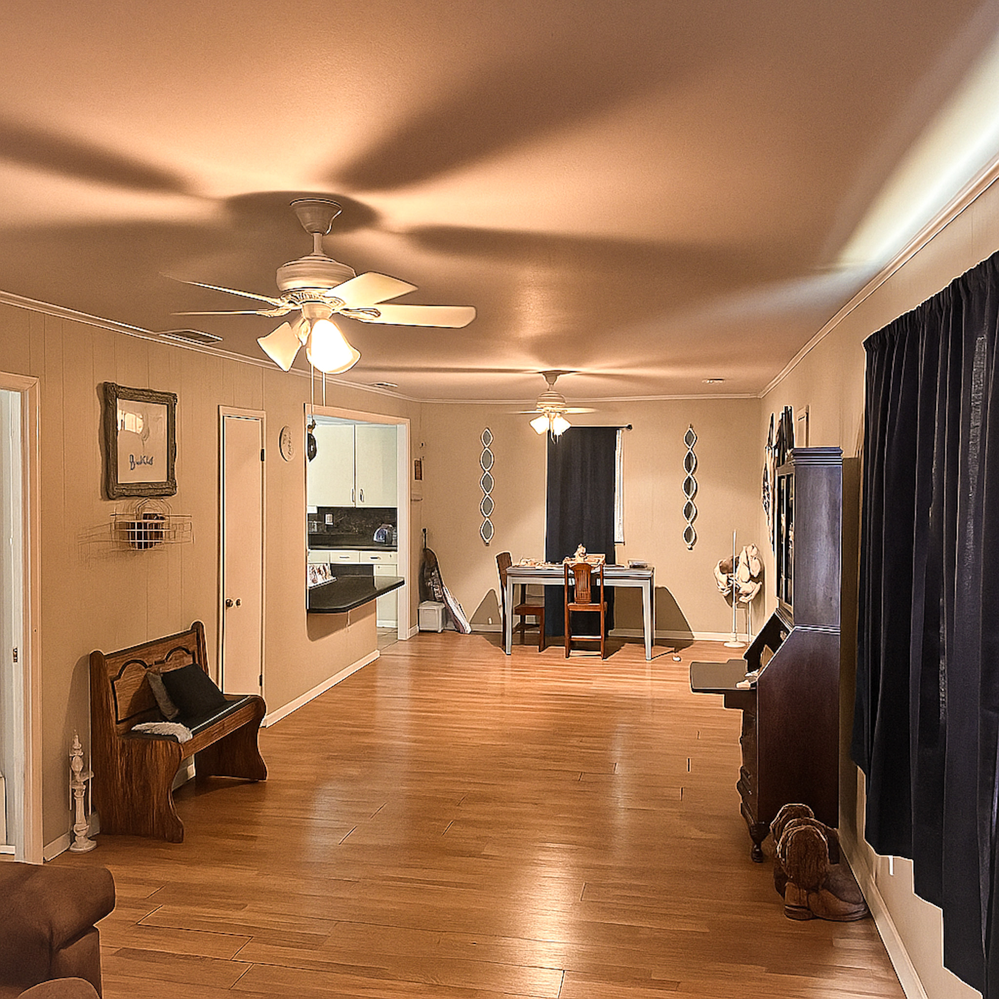 459 Davis Street Fairfield, TX 75840 - Photo 3 of 6 Living room