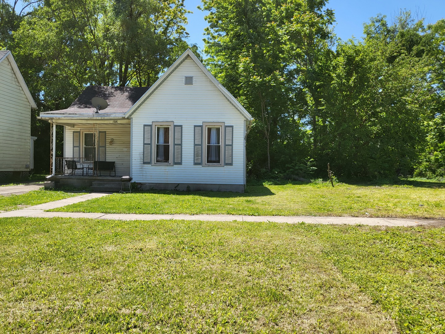1706 East Edwards Street Springfield, IL 62703 - Photo 1 of 1