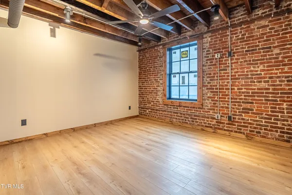 $2,775 | 453 East Main Street, Unit 400, Kingsport, TN 37660