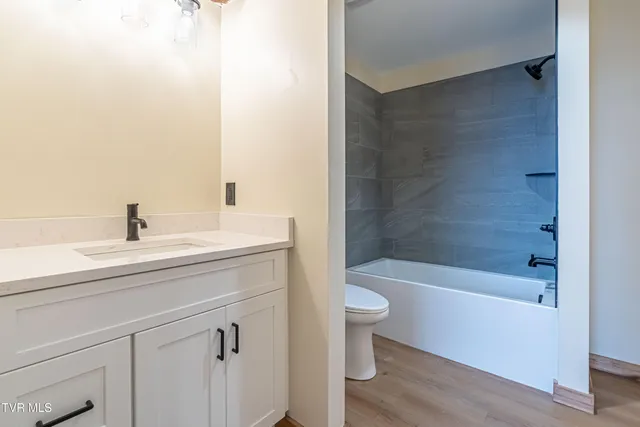 $2,775 | 453 East Main Street, Unit 400, Kingsport, TN 37660