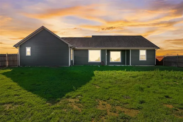 $399,000 | 700 Lathem Boulevard, Venus, TX 76084