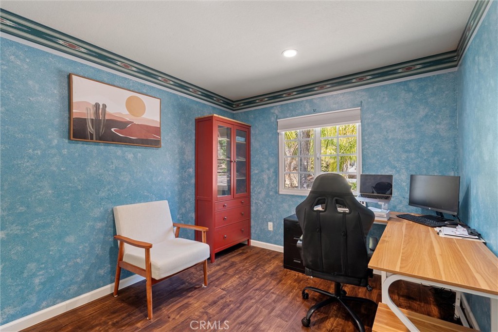 31256 Quail Valley Road Castaic, CA 91384 - Photo 12 of 16 a living room with furniture and a window