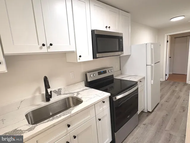 $2,000 | 7330 Sycamore Avenue, Unit 2, Elkins Park, PA 19027