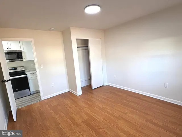 $2,000 | 7330 Sycamore Avenue, Unit 2, Elkins Park, PA 19027