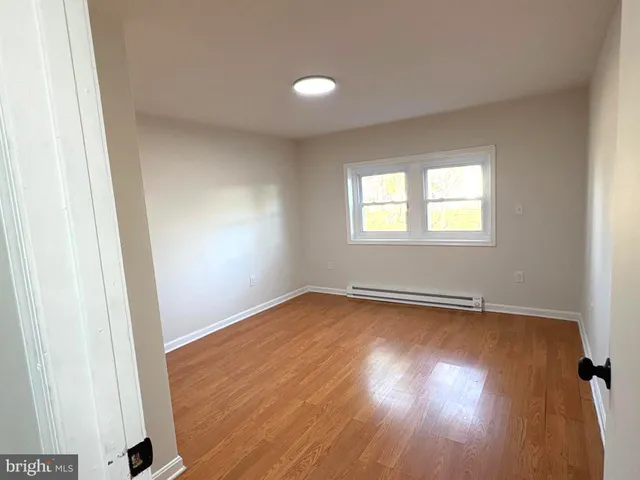 $2,000 | 7330 Sycamore Avenue, Unit 2, Elkins Park, PA 19027