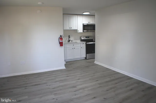 $2,000 | 7330 Sycamore Avenue, Unit 2, Elkins Park, PA 19027