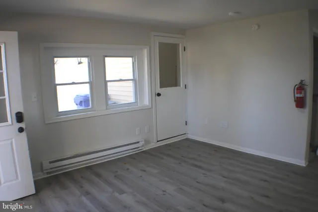 $2,000 | 7330 Sycamore Avenue, Unit 2, Elkins Park, PA 19027