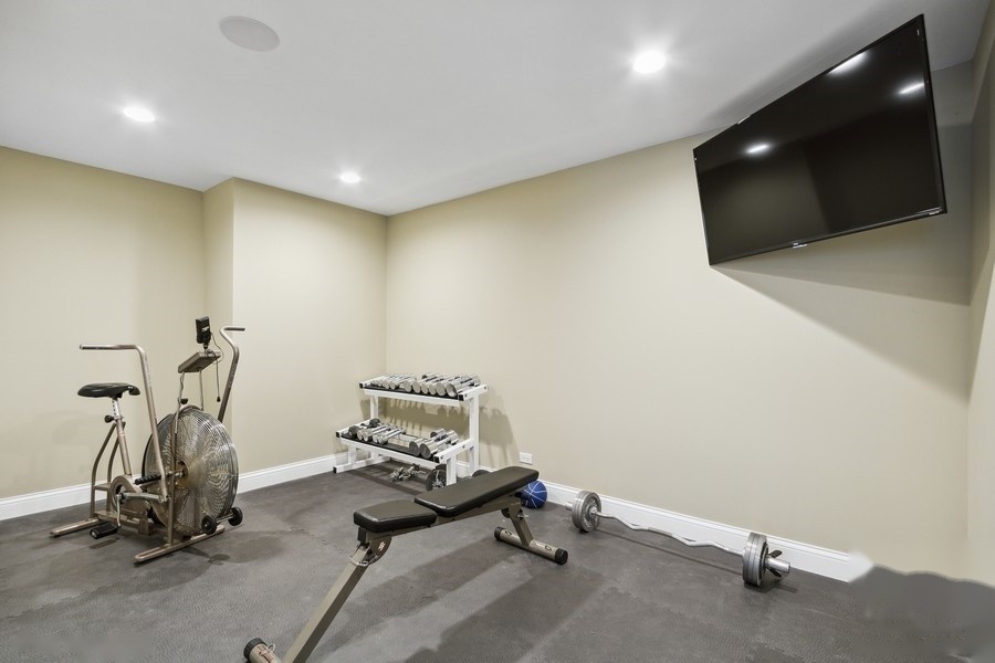 35 Linden Road Lake Zurich, IL 60047 - Photo 9 of 13 Gallery Image 9