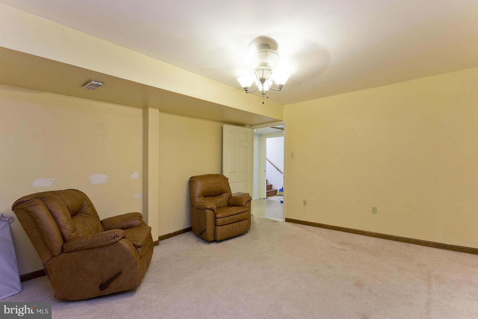 138 Charlton Road Winchester, VA 22602 - Photo 23 of 30 a view of livingroom with furniture