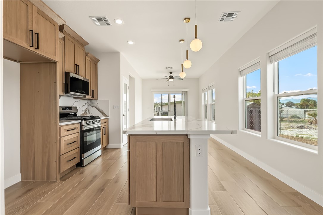 1840 Talc Road Bullhead City, AZ 86442 - Photo 33 of 49 Kitchen