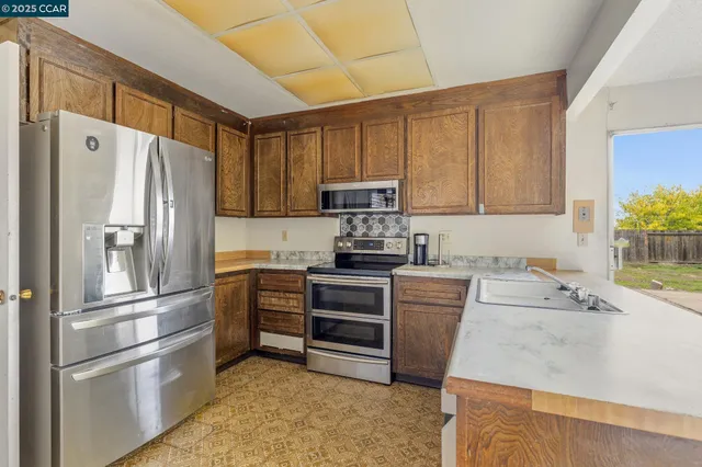 $649,900 | 938 Sandy Cove Drive, Rodeo, CA 94572