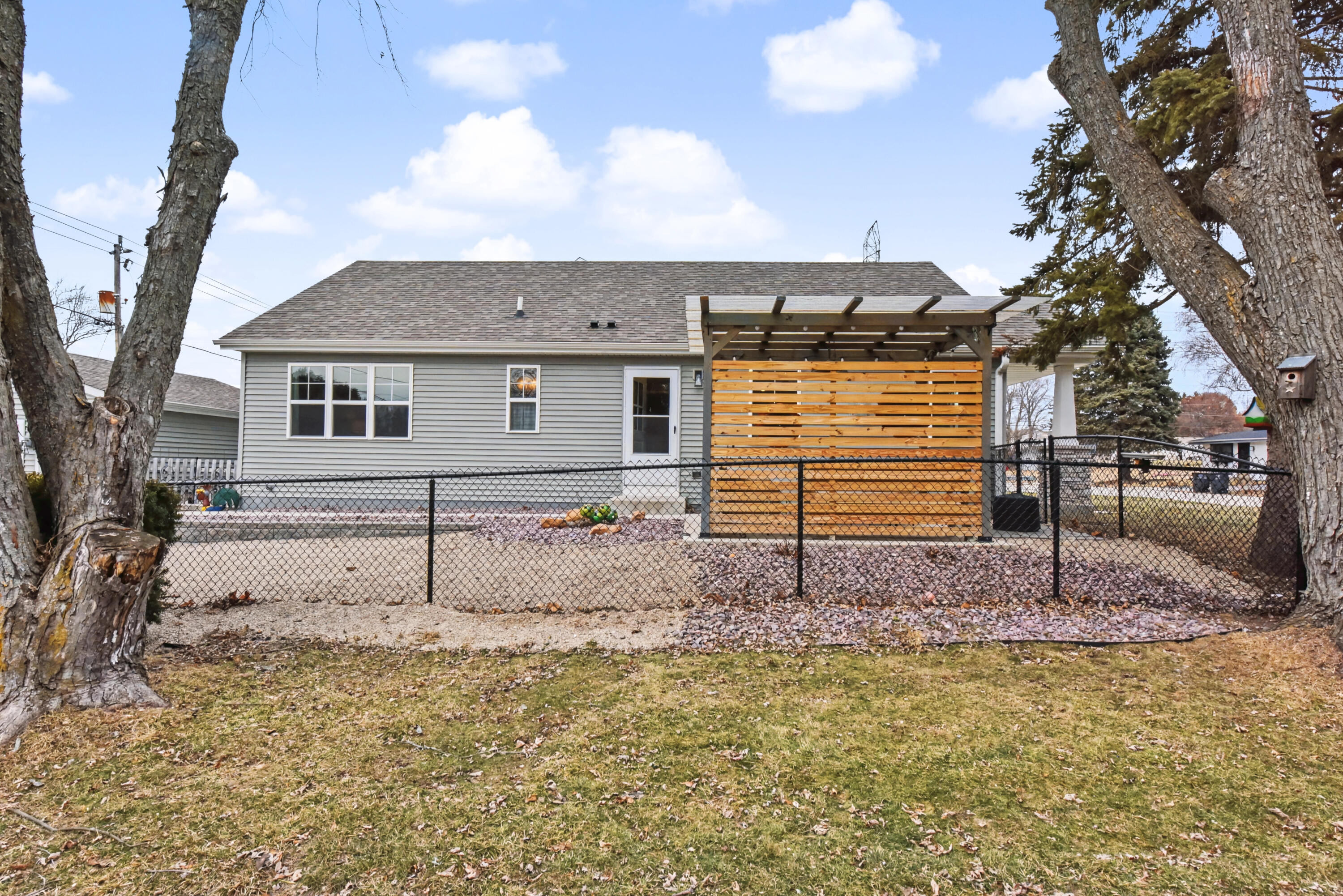 4141 South 90th Street Greenfield, WI 53228 - Photo 26 of 31 Side View of Home