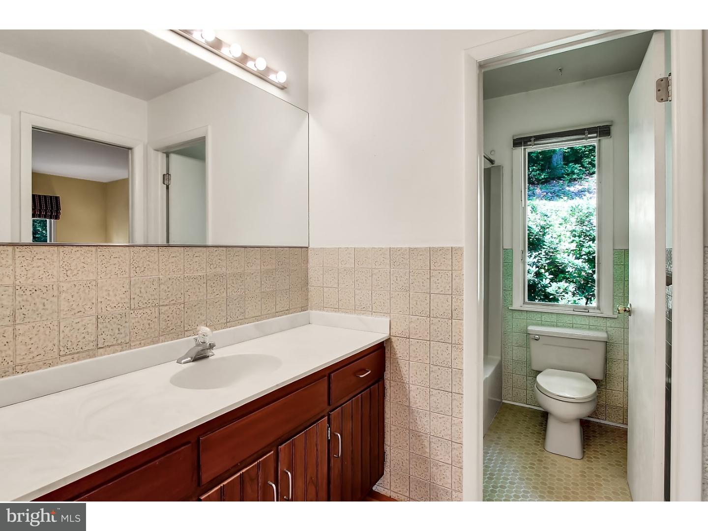 3103 Chestnut Hill Road Center Valley, PA 18034 - Photo 12 of 25 Gallery Image 12
