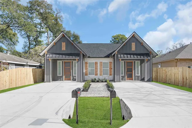 $1,700 | 6510 Bunche Drive, Unit A, Houston, TX 77091