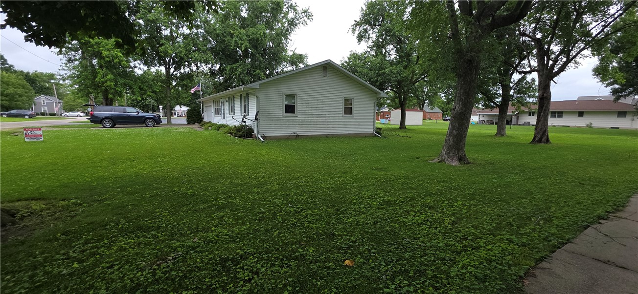 104 East Harrison Street Sigel, IL 62462 - Photo 5 of 29