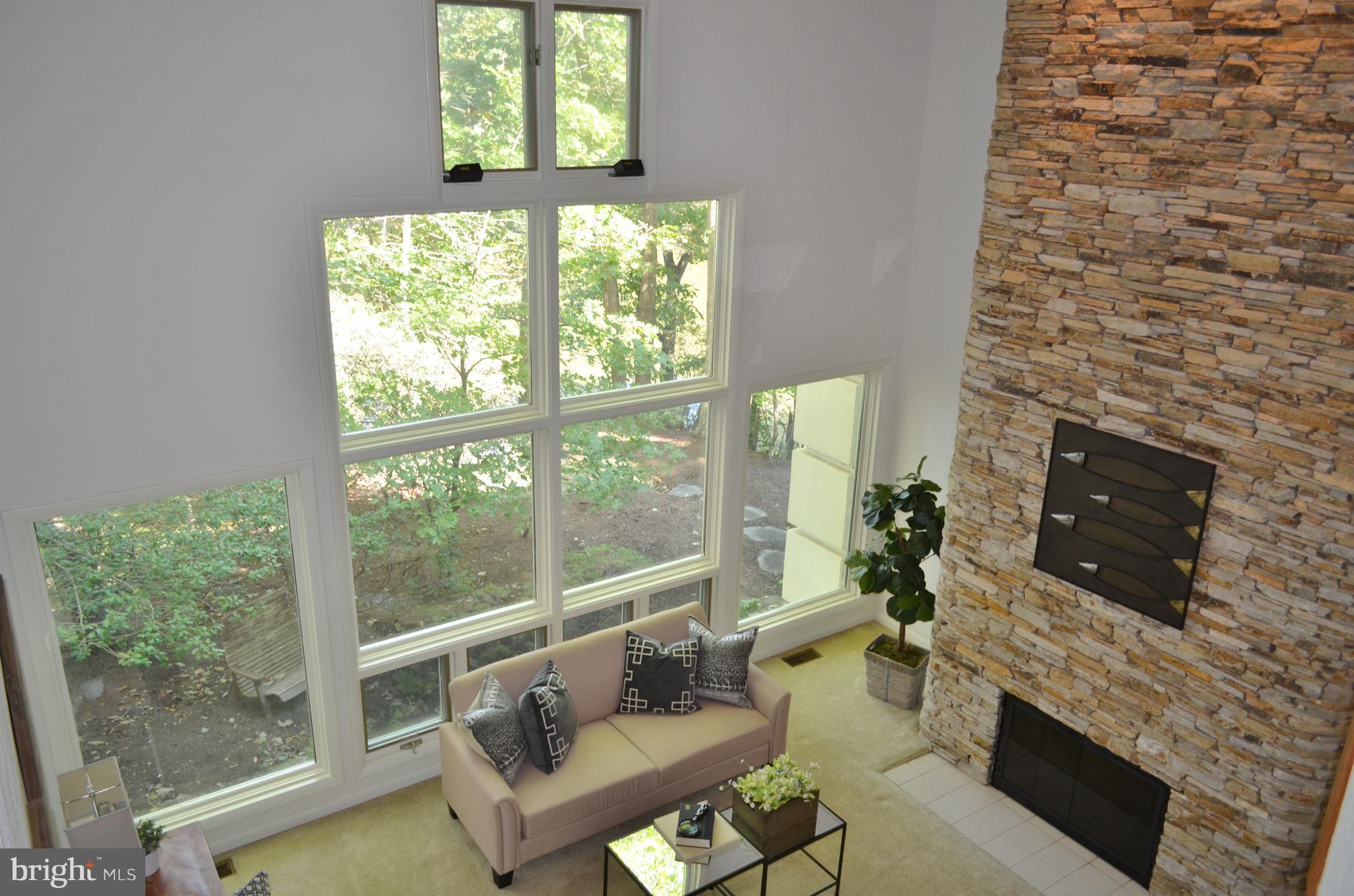 3165 Rolling Road Edgewater, MD 21037 - Photo 16 of 36 Family Room