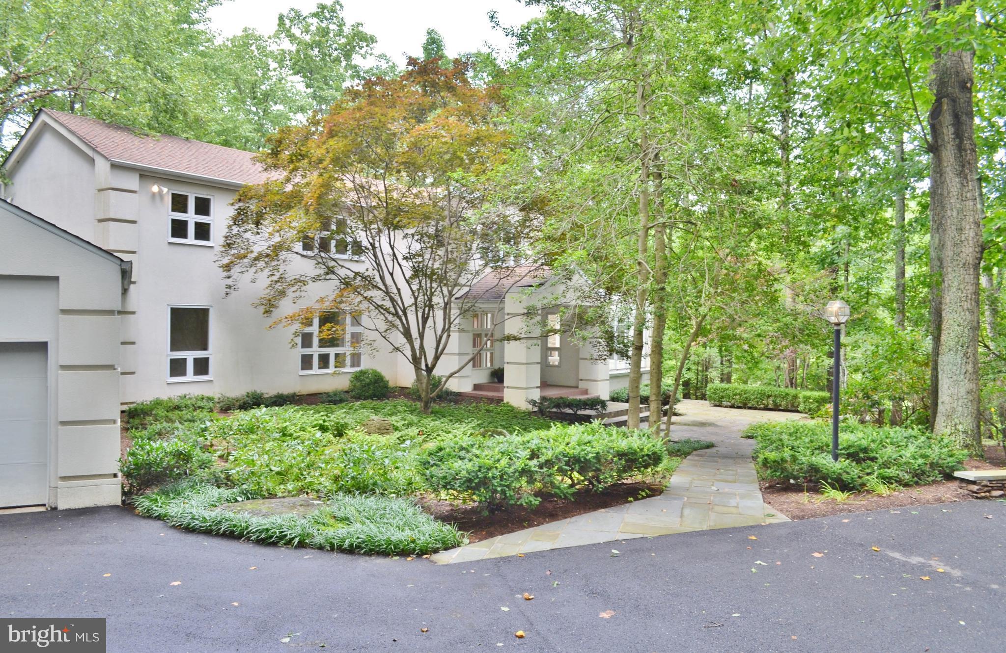 3165 Rolling Road Edgewater, MD 21037 - Photo 17 of 36 Front Exterior