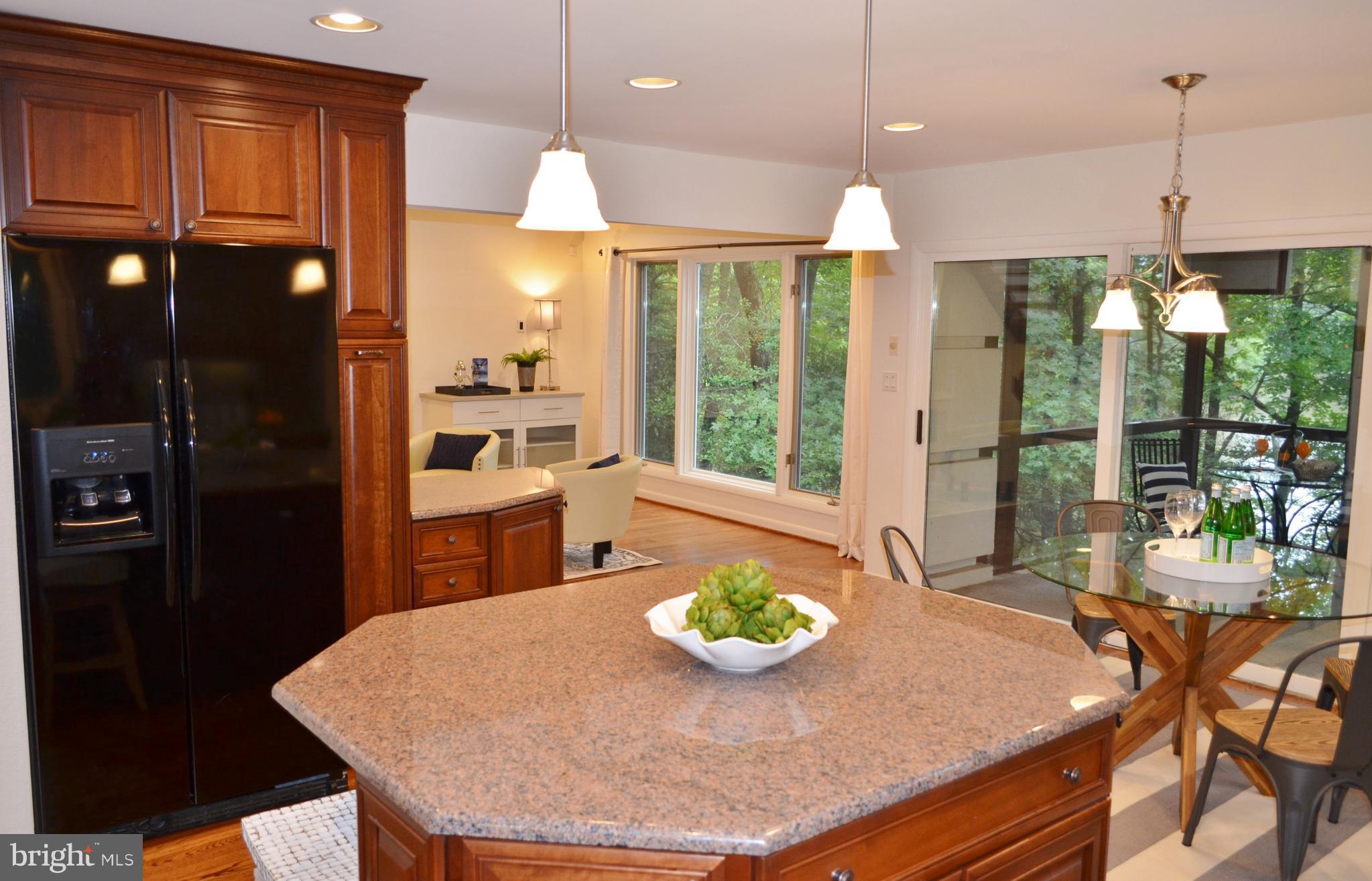 3165 Rolling Road Edgewater, MD 21037 - Photo 9 of 36 Kitchen