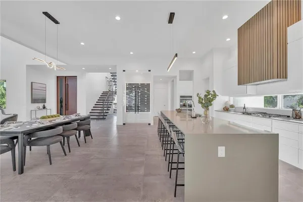 $3,690,000 | 603 Tremont Street, Sarasota, FL 34242