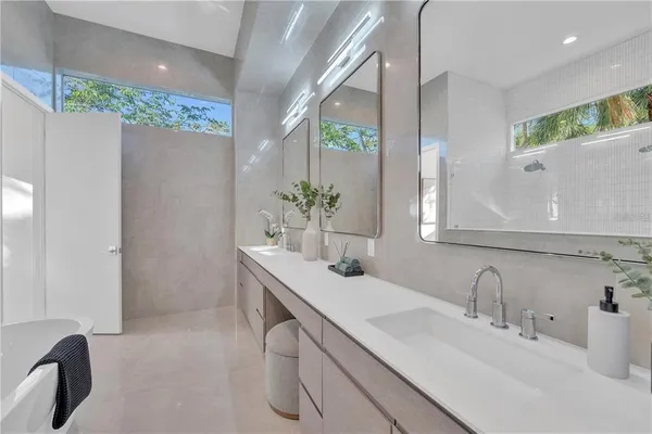 $3,690,000 | 603 Tremont Street, Sarasota, FL 34242