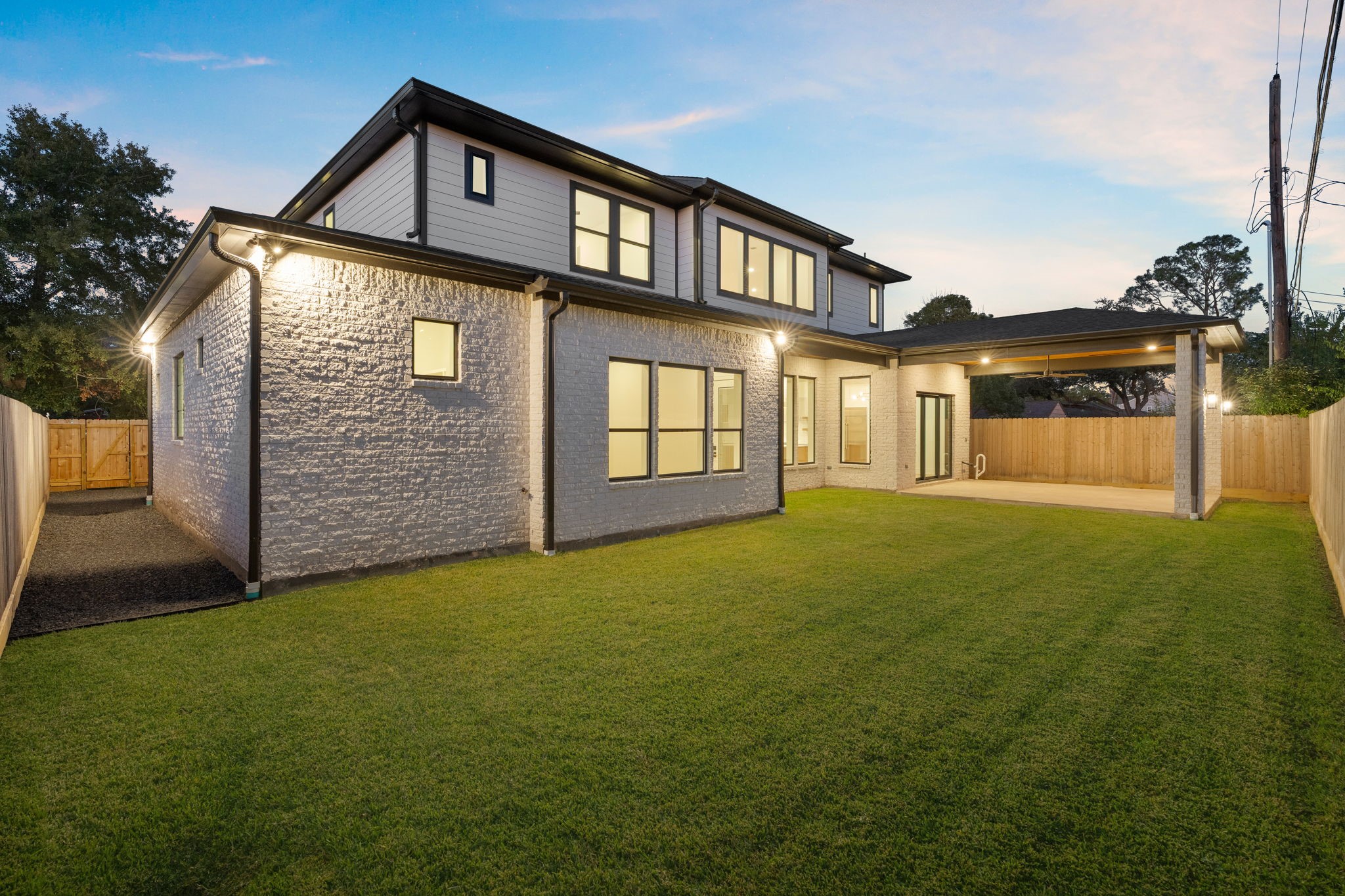 8021 Turquoise Lane Houston, TX 77055 - Photo 2 of 50