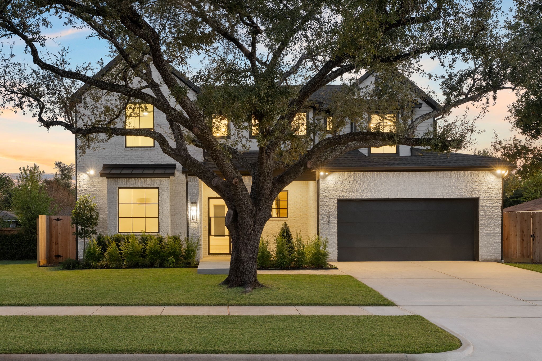 8021 Turquoise Lane Houston, TX 77055 - Photo 4 of 50