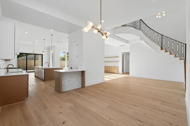 $1,299,999 | 8021 Turquoise Lane, Houston, TX 77055