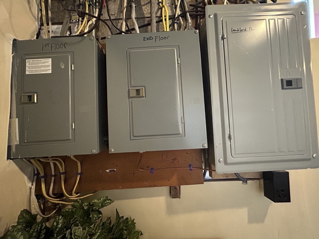 7 Wingate Street Shrewsbury, MA 01545 - Photo 18 of 21 a bathroom with a sink and a mirror