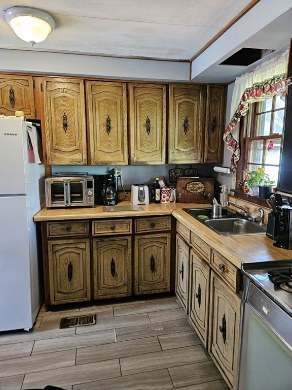 399 Danforth Street Taunton, MA 02780 - Photo 13 of 23