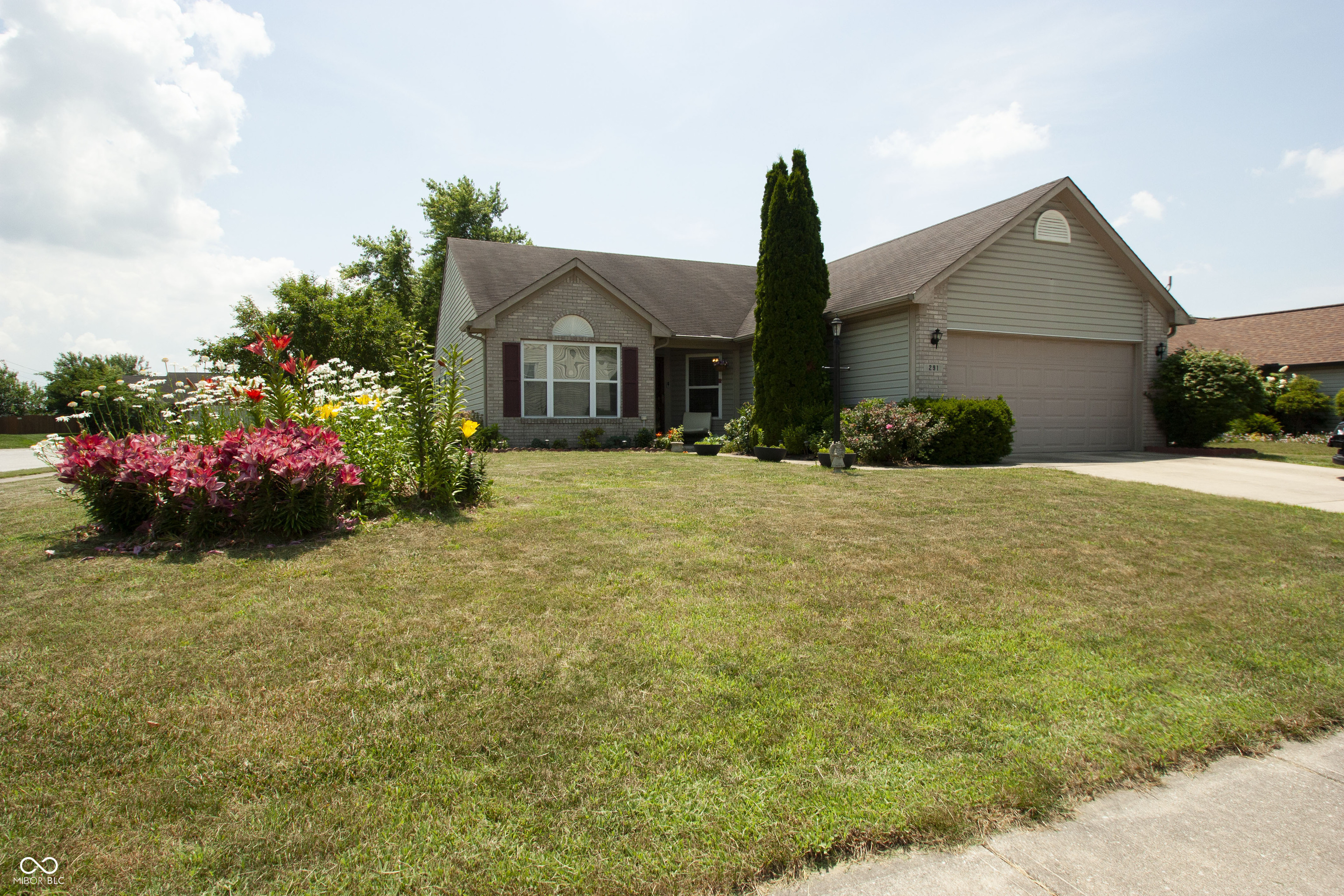 291 Lakemoore Street Brownsburg, IN 46112 - Photo 1 of 26