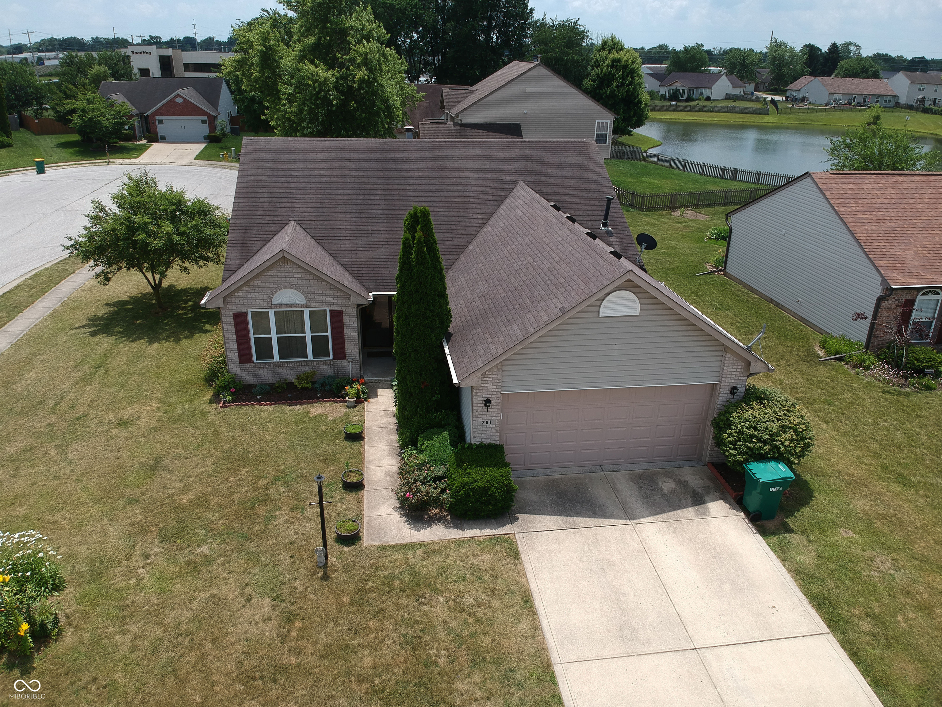 291 Lakemoore Street Brownsburg, IN 46112 - Photo 4 of 26