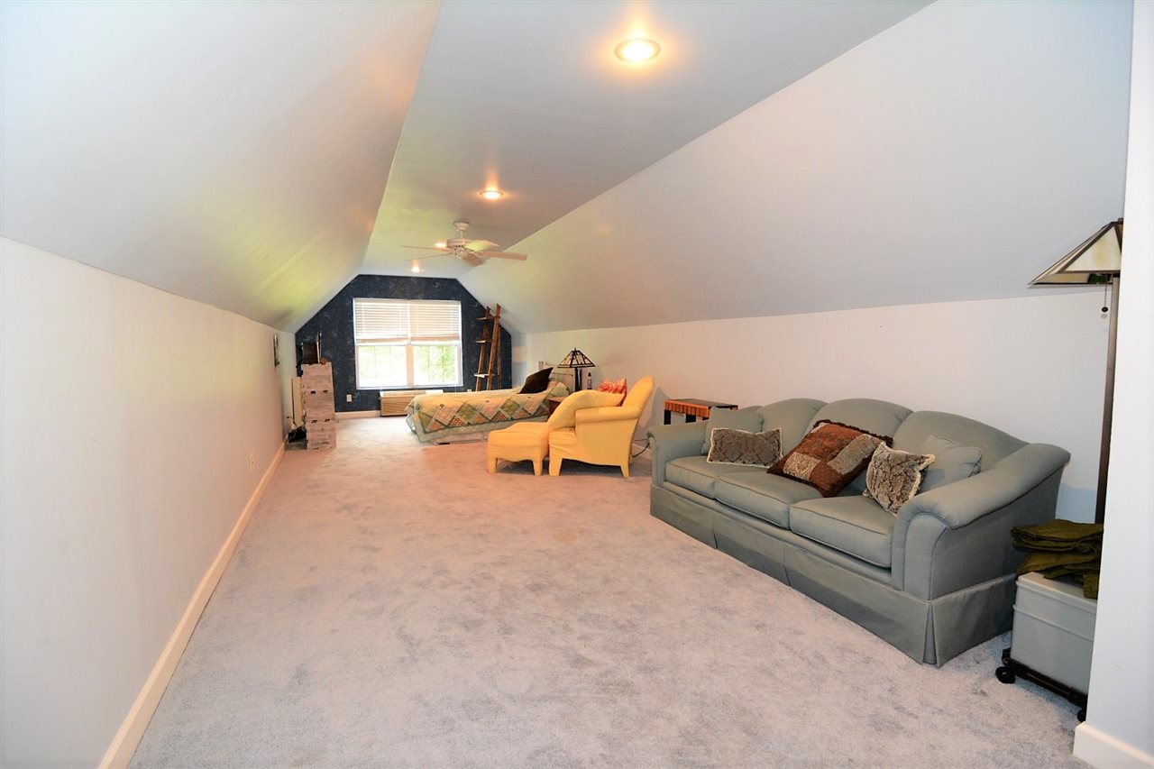 8100 Kuebler Road Evansville, IN 47720 - Photo 17 of 36 Gallery Image 17