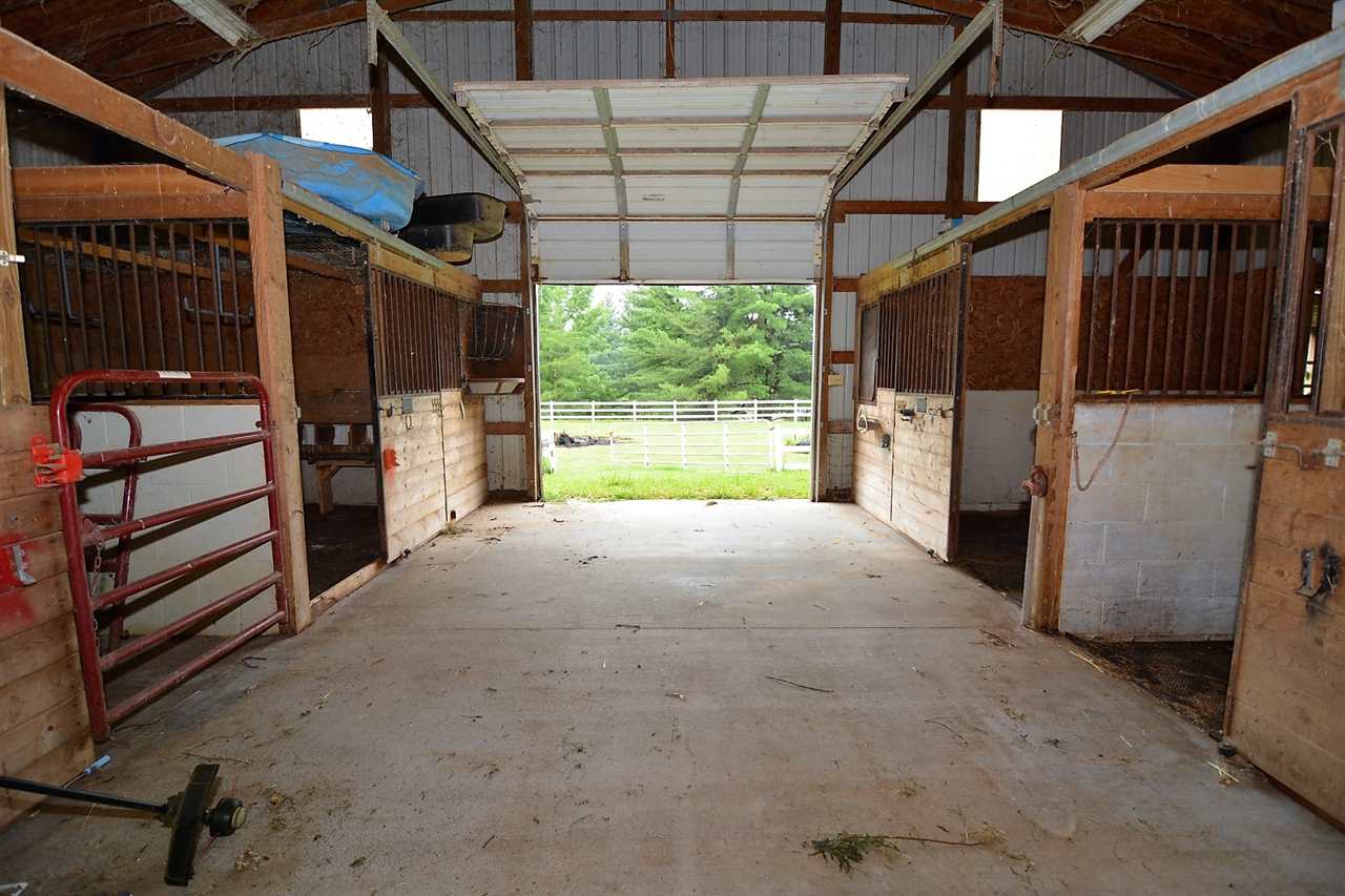 8100 Kuebler Road Evansville, IN 47720 - Photo 31 of 36 Gallery Image 31