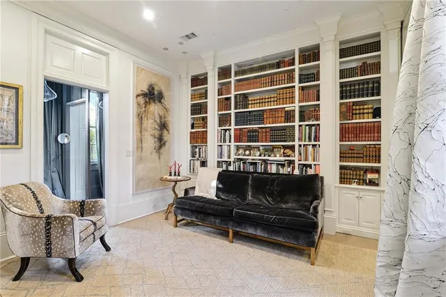 $2,695,000 | 8 Tokalon Place, Metairie, LA 70001